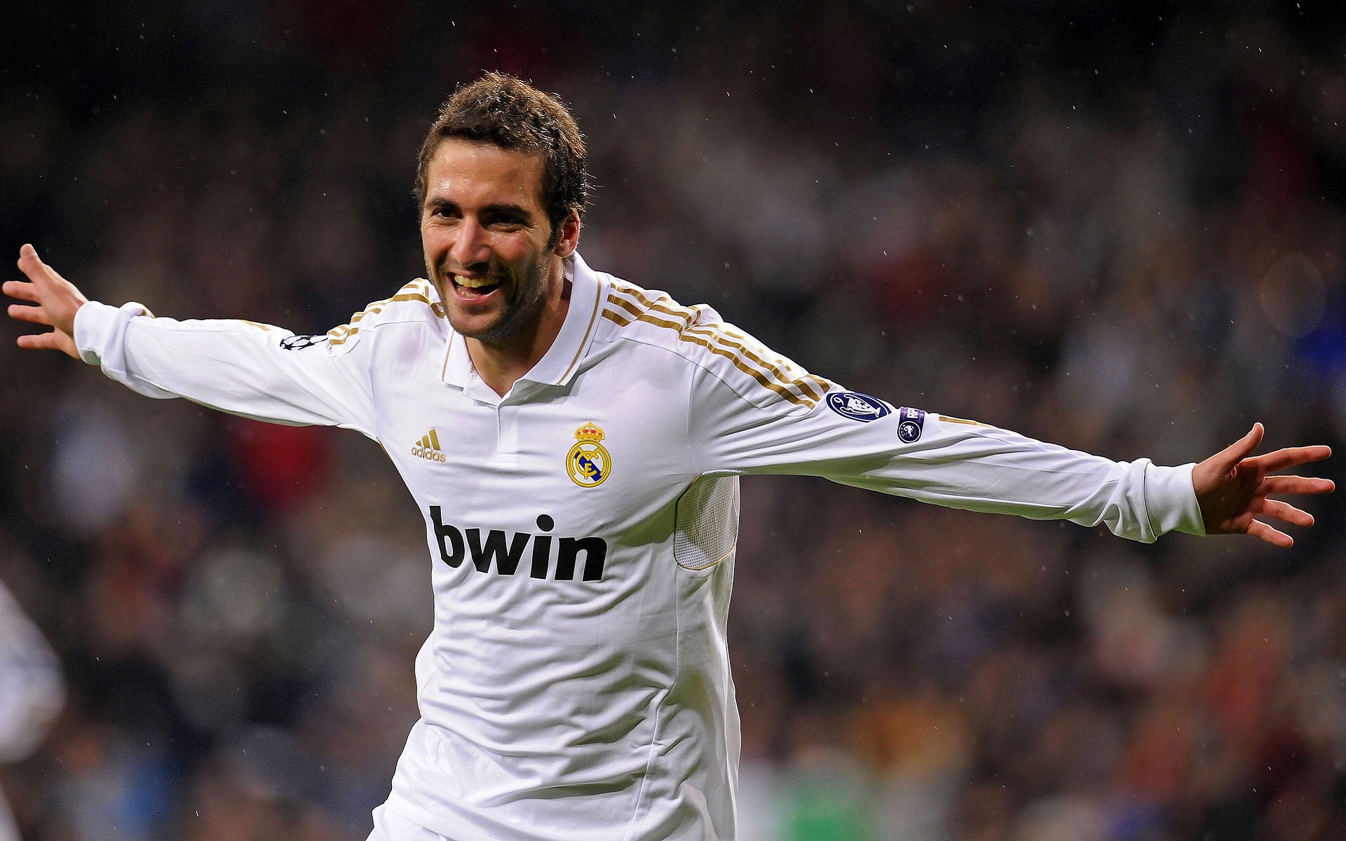 英超经典战役,精彩进球和关键扑救让现场沸腾,英超精华集锦