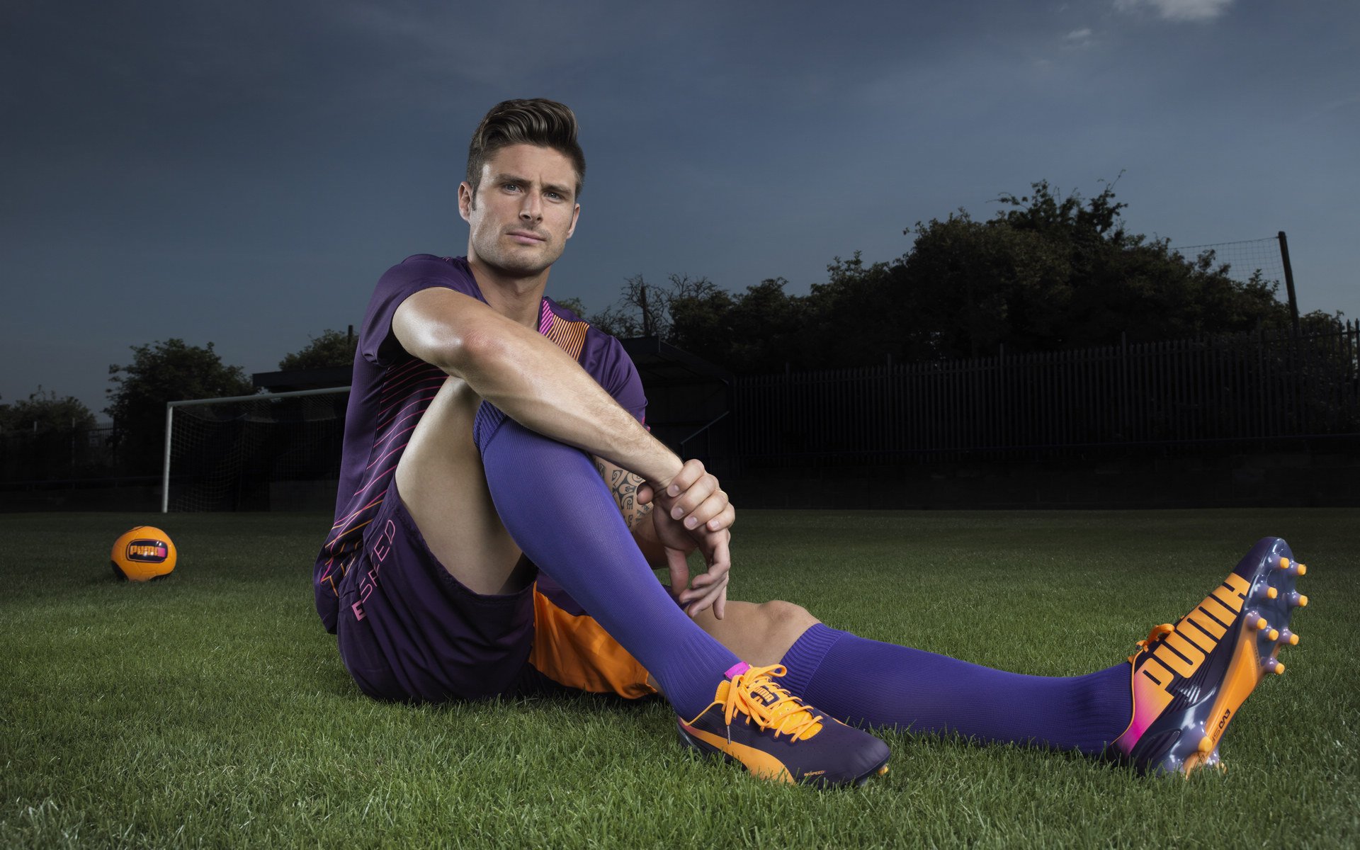 足球摄影师联合展览记录联赛精彩瞬间，足球摄影获奖作品